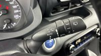 Toyota Yaris 116h Dynamic 5p MY22 — photo 25