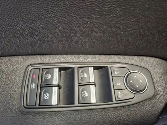 Renault Captur tce 155 edc fap — photo 17
