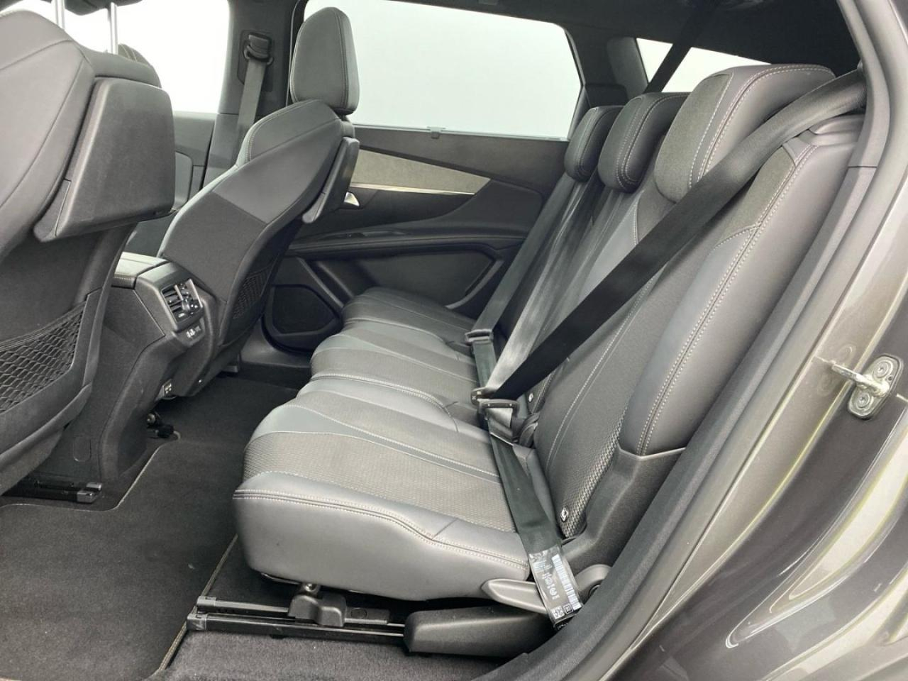 Peugeot 5008 1.2 puretech 130 gt + toit ouvrant / vision 360 / — photo 9
