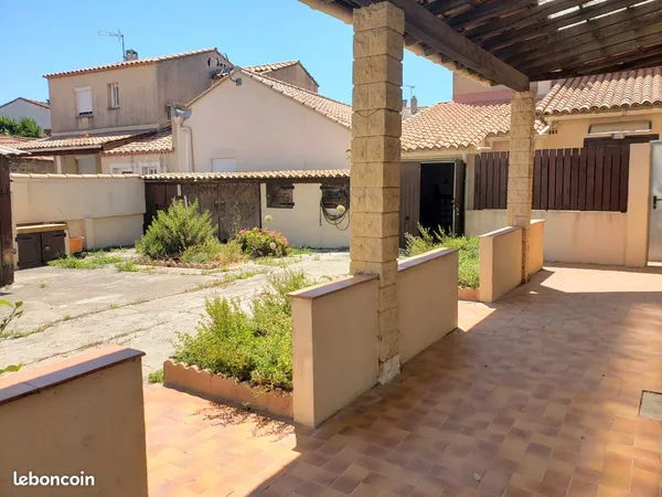 Belle maison avec garage