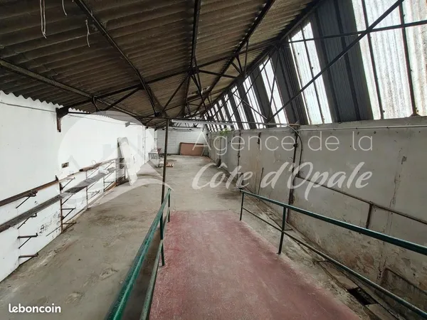 Local 100 m² Saint-Martin-Boulogne