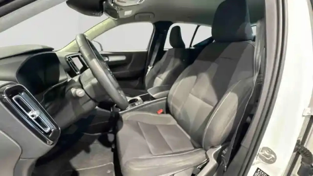 Volvo Xc40 t4 recharge 129+82 ch dct7 — photo 13