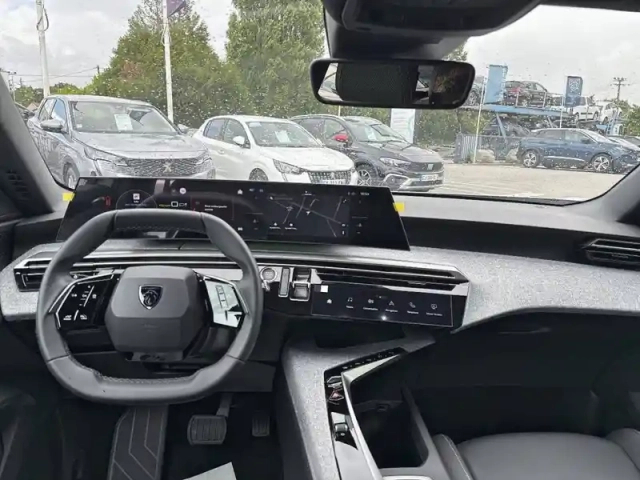 Peugeot 5008 electrique 210 ch 73 kwh — photo 8