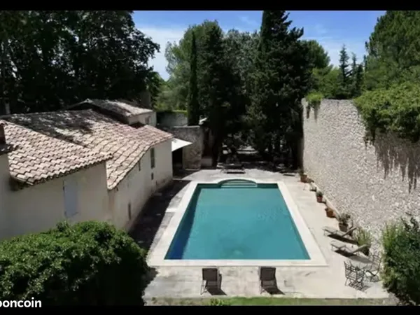Propriété 8 pièces 486 m²