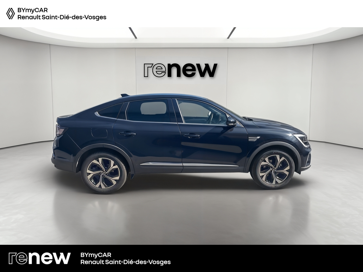 Renault Arkana E-Tech 145 - 23 — photo 6
