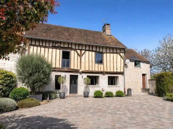 Maison 7 pièces 250 m²