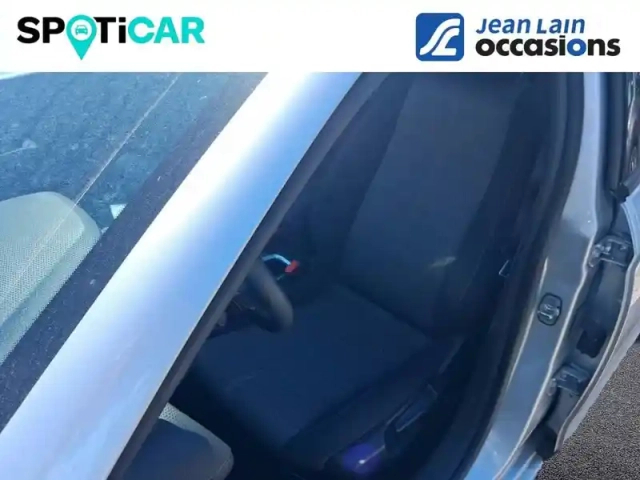 Opel Corsa 1.2 turbo 100 ch bva8 — photo 11