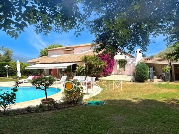Maison 2 pièces 301 m²