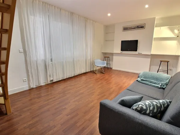 Appartement Vieux Lille rue d'Angleterre - T2 bis en duplex - deux espaces nuits