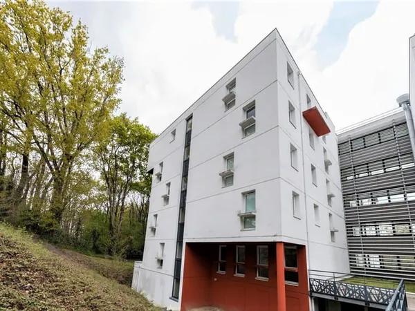 Proche universités et tramway - Appartement T2 avec parking