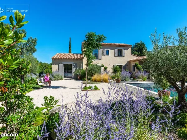 Projet de construction d'une maison 135 m² avec terrain à TOURRETTES (83)