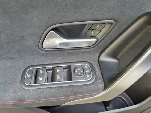 Mercedes Classe A 180 d amg line 8g-dct 116 ch — photo 18
