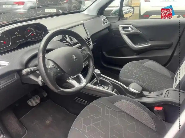 Peugeot 2008 1.2 puretech 110ch e6.c style s&amp;s eat6 — photo 15