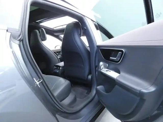 Mercedes Classe E berline amg 43 4matic classe / 295 merce — photo 7