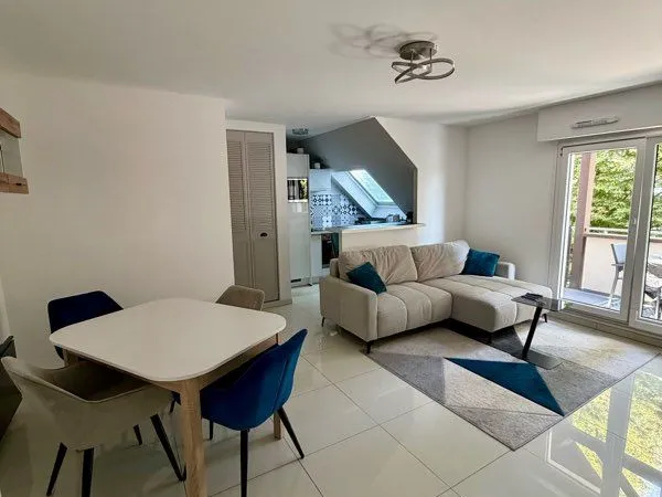 Bel appartement 2 pièces meublé avec balcon et garage à Souffelweyersheim
