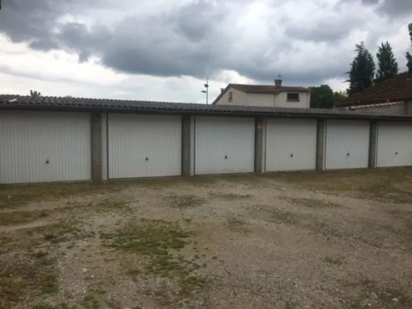 garage / box Labruguiere