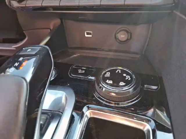 Peugeot 5008 bluehdi 180ch s&amp;s eat8 — photo 32