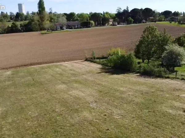 Terrain 2369 m² Gimont