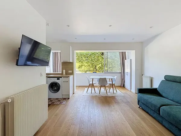Saint-Maur Le Parc ? Studio 27 m² rénové ? RER A à 2 min ?