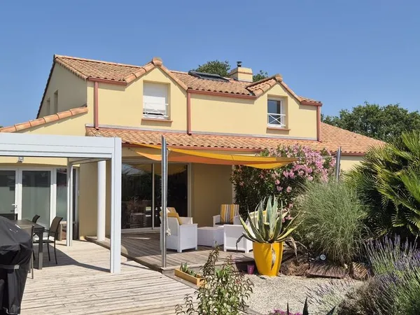 Propriété 5 pièces 146 m²