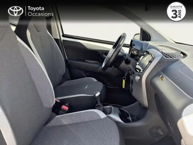 Toyota Aygo 1.0 vvt-i 72ch x-play 5p my20 — photo 6
