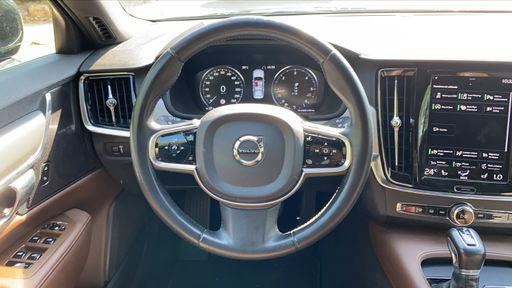 Volvo S90 2.0 D4 190 Geartronic 8 - R-Design – 2019 – 86734 km – Diesel – Boîte Automatique — photo 32