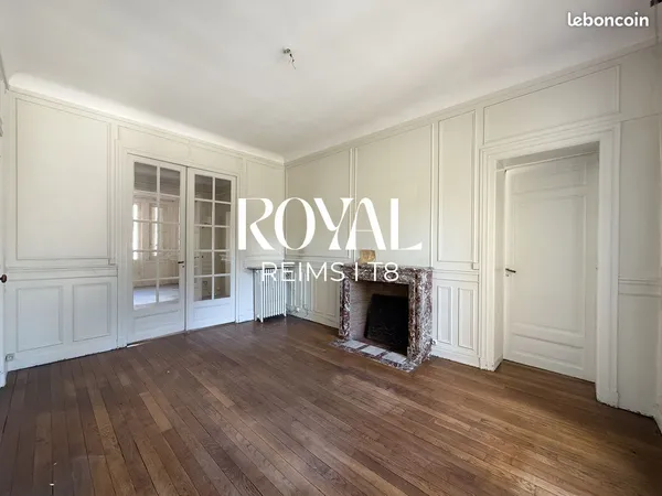 Appartement 8 pièces 150 m²