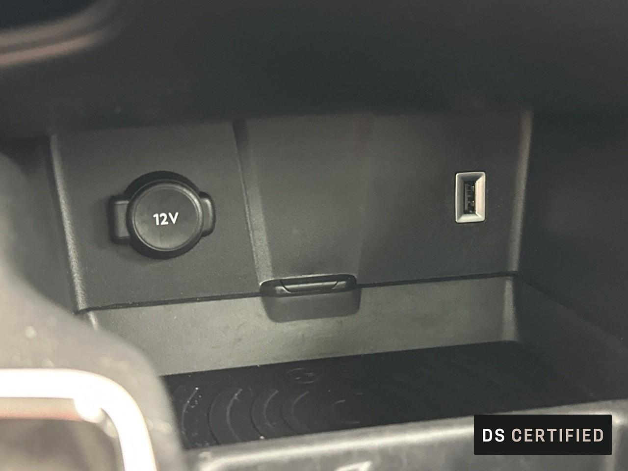 Ds Ds 7 crossback crossback hybride e-tense 225 eat8 rivoli — photo 32