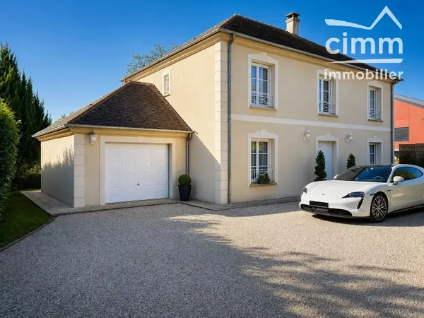 Maison familiale sur 2 200 m² de terrain clos