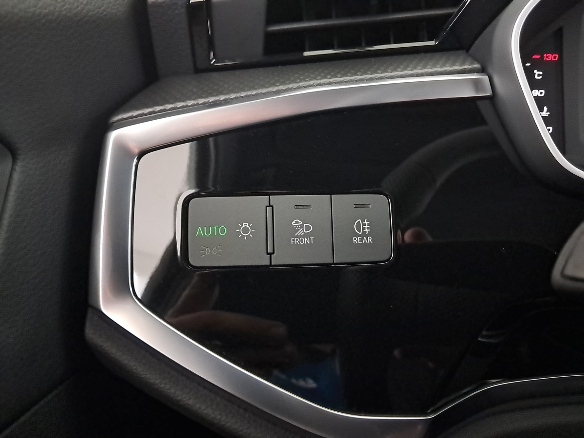 Audi Q3 — photo 22
