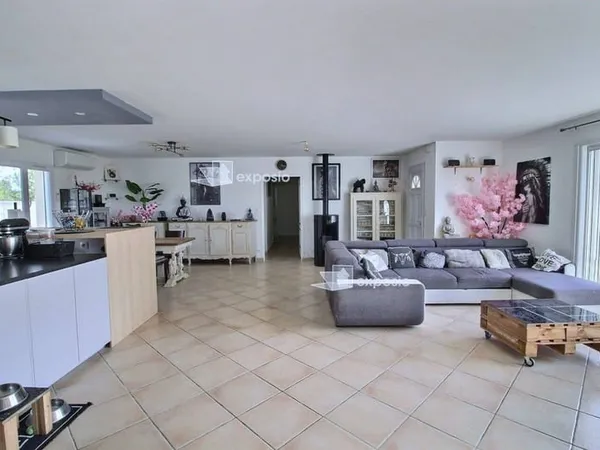 Maison 6 pièces 205 m²