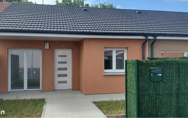 Maison neuve plain pied dans village séniors