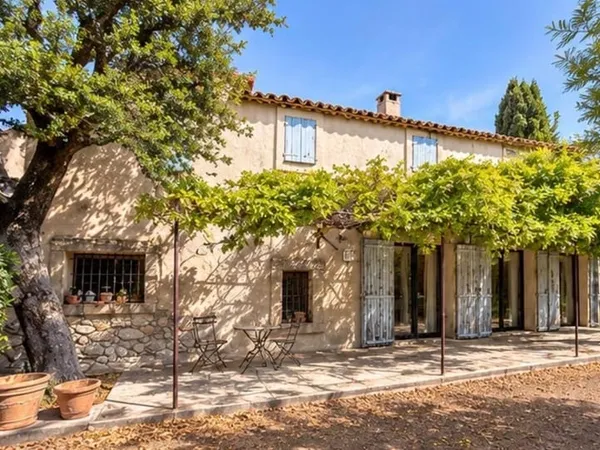 Maison 6 pièces 185 m²