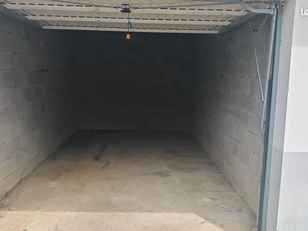 Loue garage St Symphorien d'Ozon