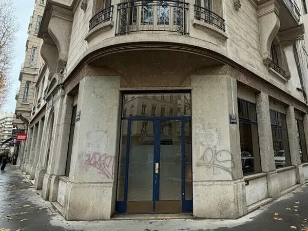 Local commercial 66 m²