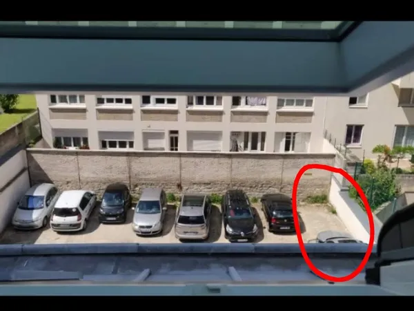 Vends parking - 12m²
