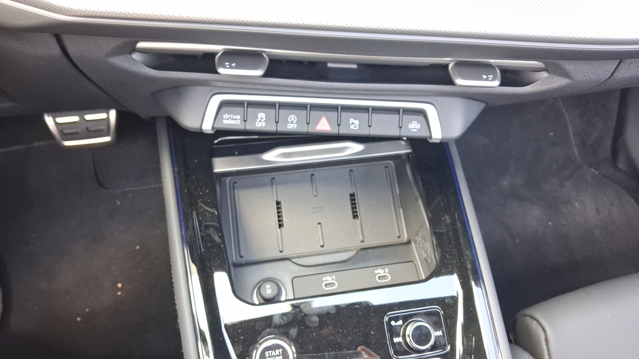 Audi Q3 TFSI 150 ch Hybride S tronic 7 — photo 27