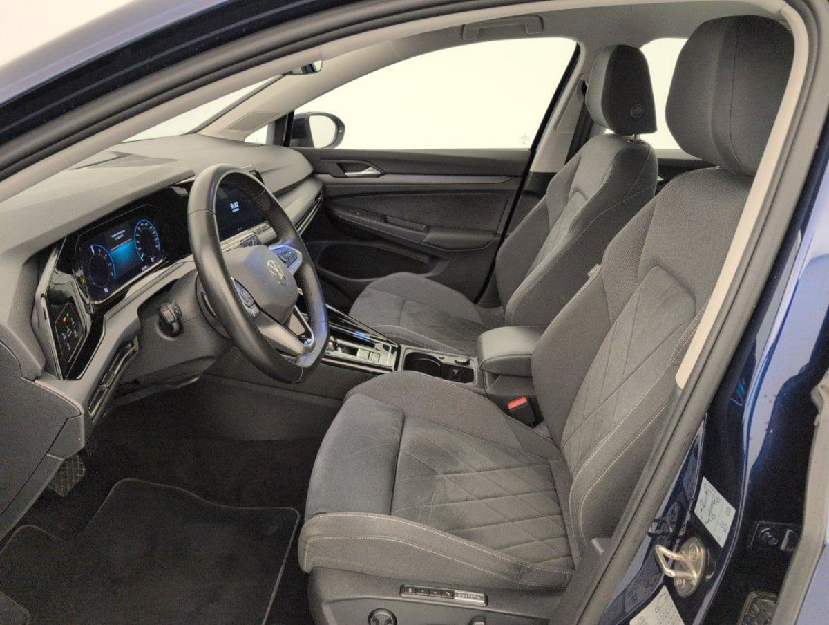 Volkswagen Golf 8 — photo 14