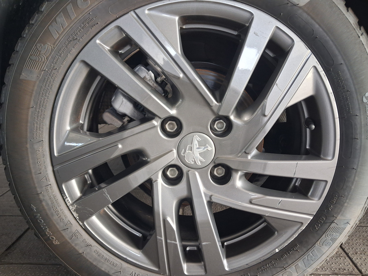 Peugeot 208 PureTech 100 S&amp;S EAT8 — photo 34