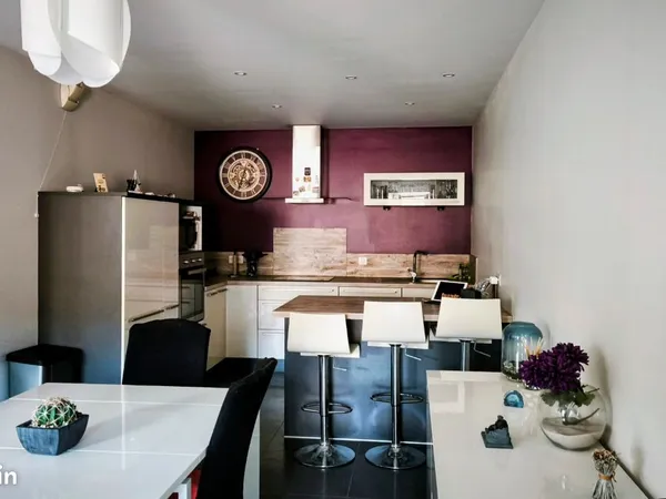 T3 75m2 vieille ville 4e étage avec ascenseur