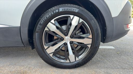 Peugeot 5008 1.5 BlueHDi 130 EAT8 - Allure – 2020 – 120169 km – Diesel – Boîte Automatique — photo 11