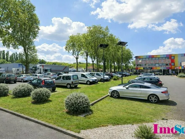 Local commerfcial à VENDRE