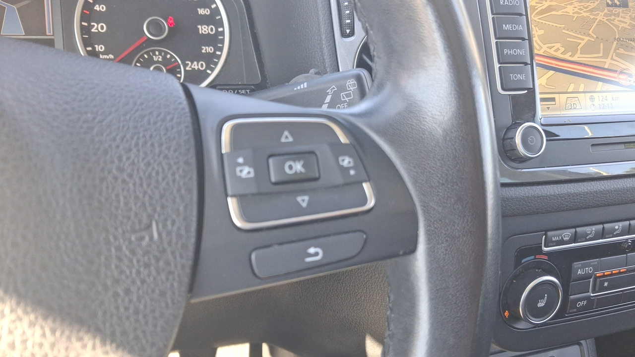 Volkswagen Tiguan 2.0 TDI 140 FAP BlueMotion Technology — photo 30