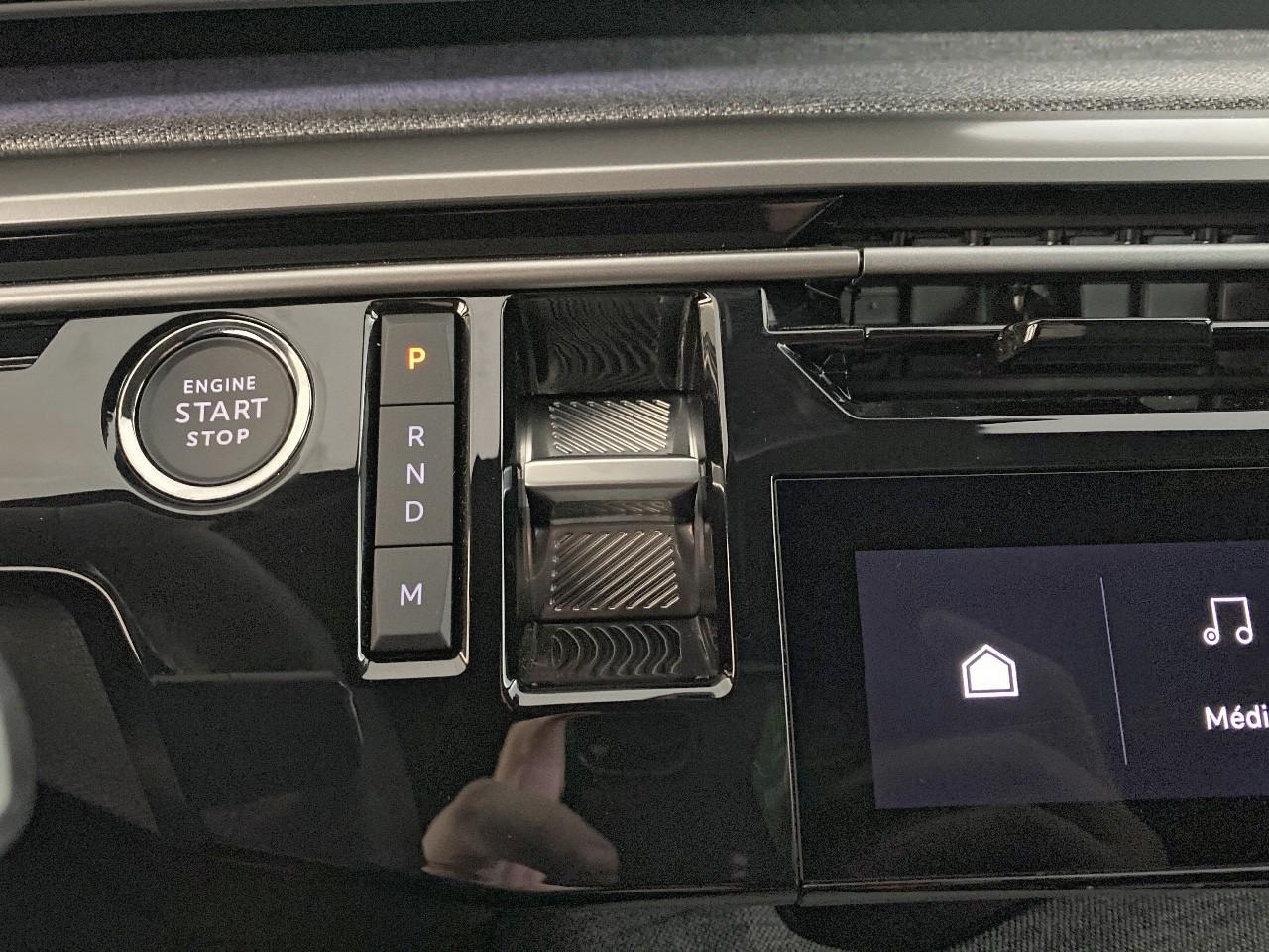 Peugeot 3008 hybrid 145 e-dcs6 allure — photo 15
