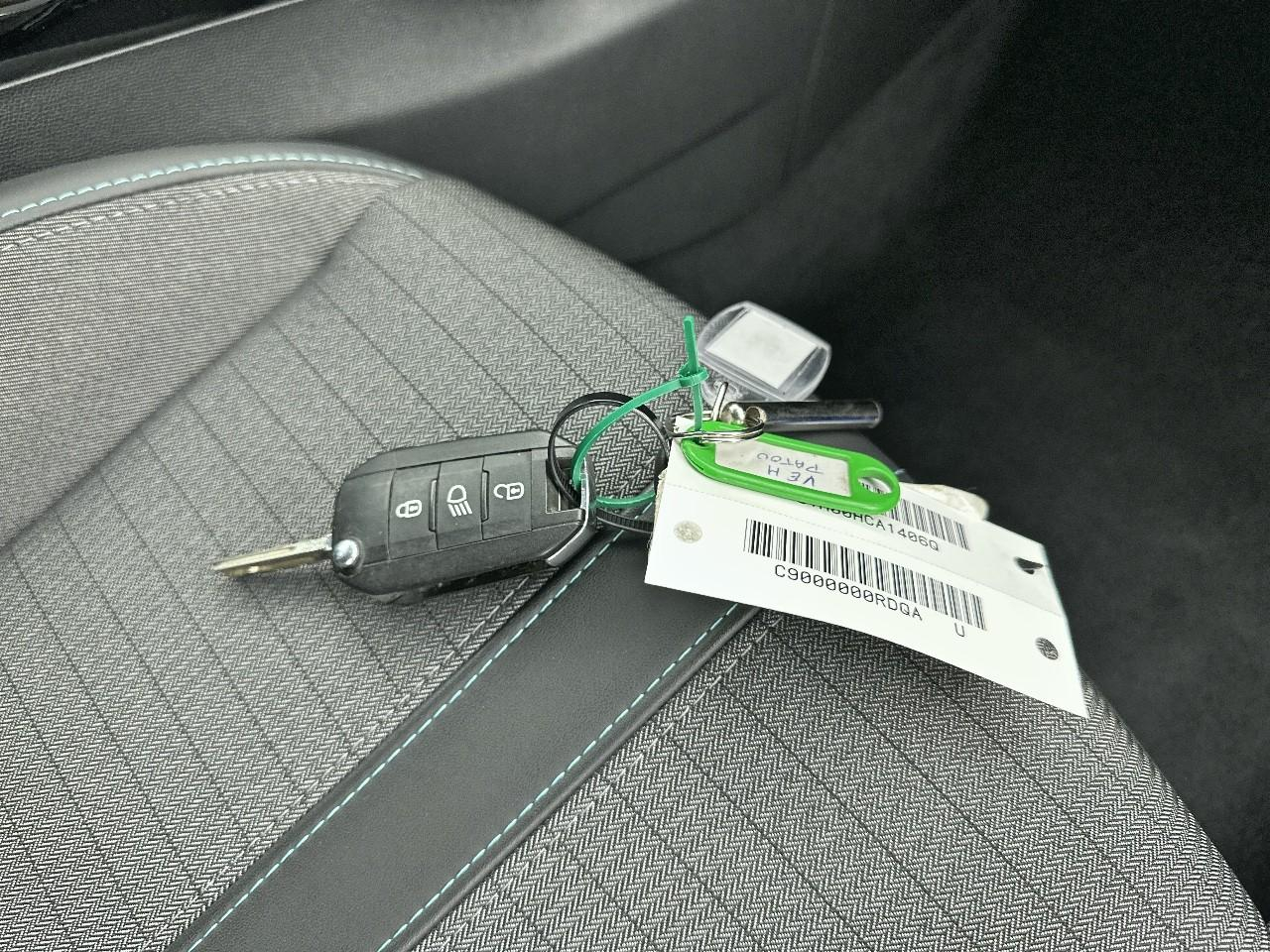 Peugeot 208 puretech 100 s&s bvm6 allure — photo 31