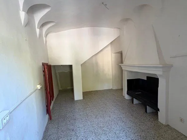 Breil-sur-roya centre - appartement de 48 m² à rénover - vue dégagée