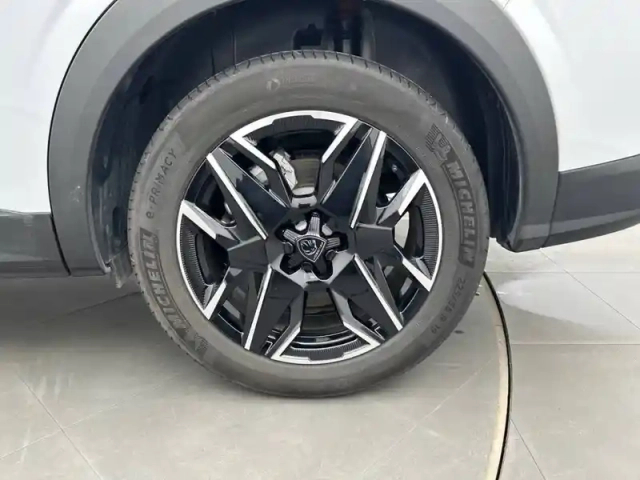 Peugeot 5008 hybrid 136 e-dcs6 — photo 44