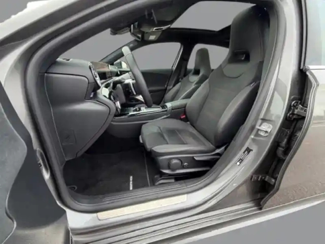 Mercedes Classe A 200 d amg line — photo 23