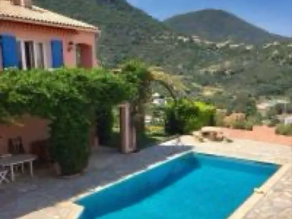 T2 meublé 2 en rez-de-chaussée de villa
