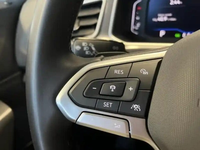 Volkswagen T-Roc 1.5 tsi evo 150ch style dsg7 — photo 12